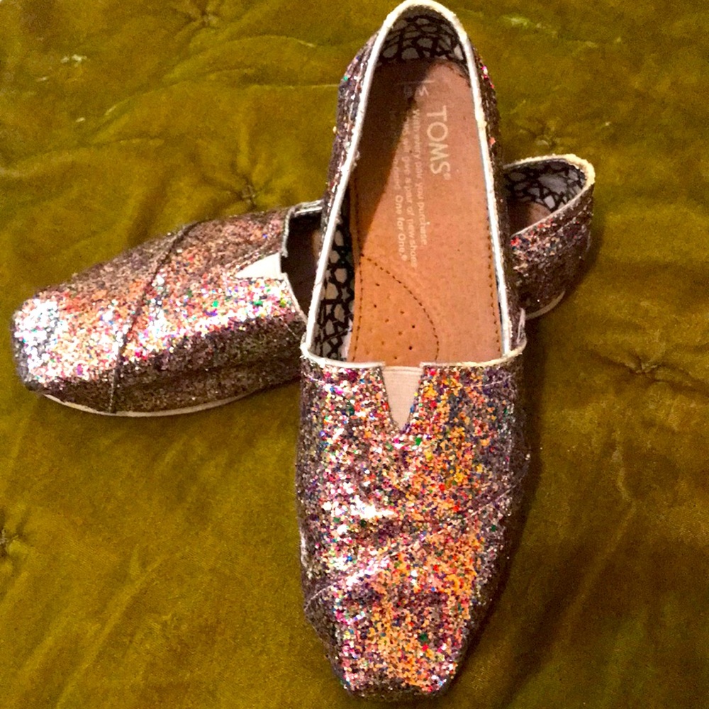 Fun Fun TOMS- ready to go everywhere in Style!